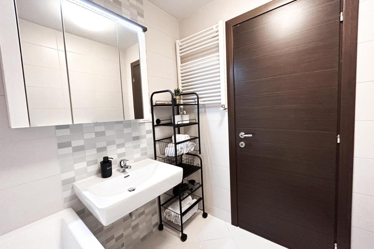 Downtown C22 Apartment Bucharest Luaran gambar